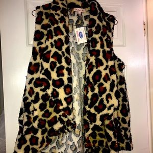New with tags womens size large Sherpa vest